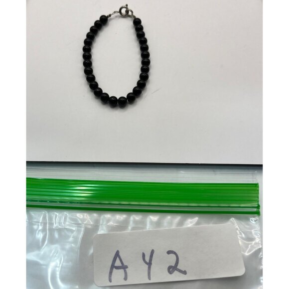 Vintage Black Beaded Bracelet With Silver Clasp A42 - Picture 3 of 3